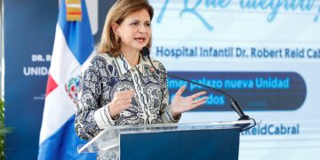 Raquel Peña Inicia Construcción de Nueva Unidad de Quemados en el Hospital Robert Reid