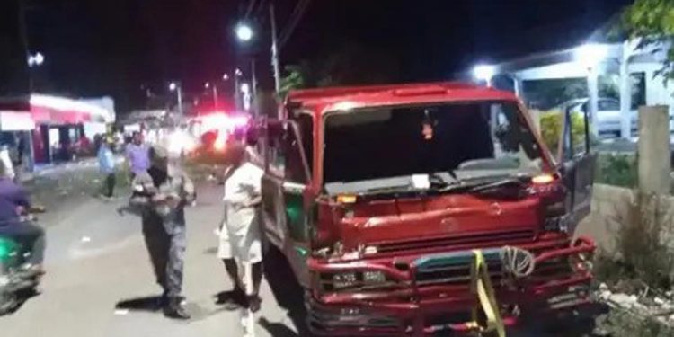 Trece personas siguen hospitalizadas tras trágico accidente en Azua
