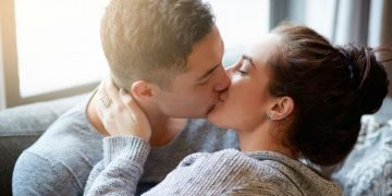 El beso de Bambi: un símbolo de ternura y conexión emocional en las relaciones de pareja