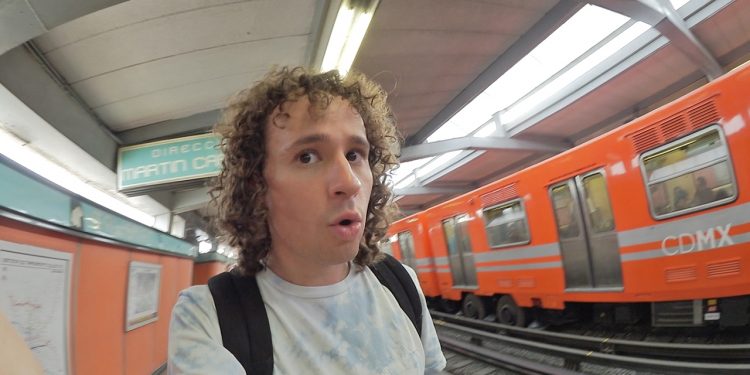 Detienen en el Metro de Santo Domingo al youtuber mexicano Luisito Comunica