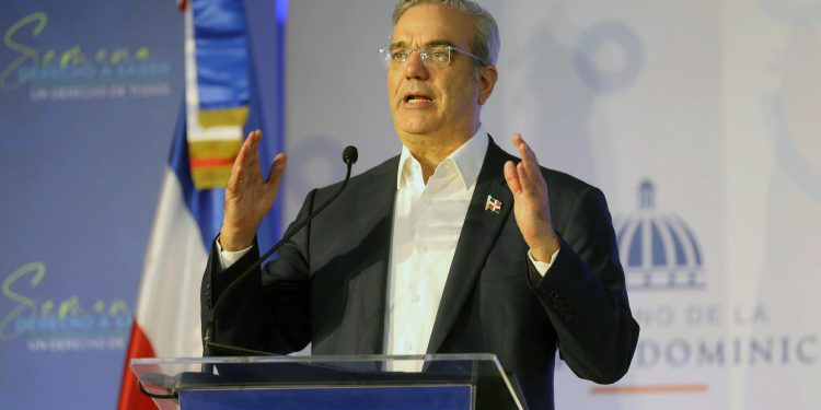 Presidente Abinader reafirma su compromiso con un gobierno abierto y transparente