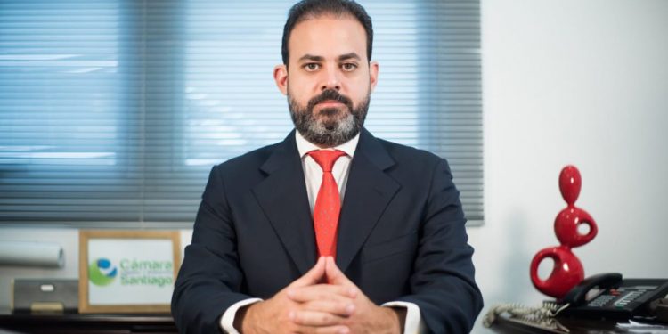 Carlos Iglesias apoya retiro de la reforma fiscal y aboga por diálogo para el bienestar de los dominicanos