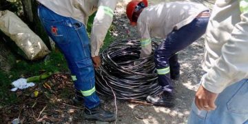 EDENORTE desconecta clientes irregulares en comunidades de Puerto Plata