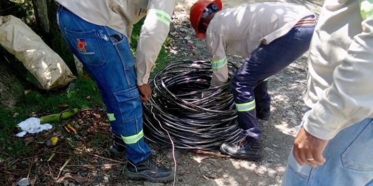 EDENORTE desconecta clientes irregulares en comunidades de Puerto Plata