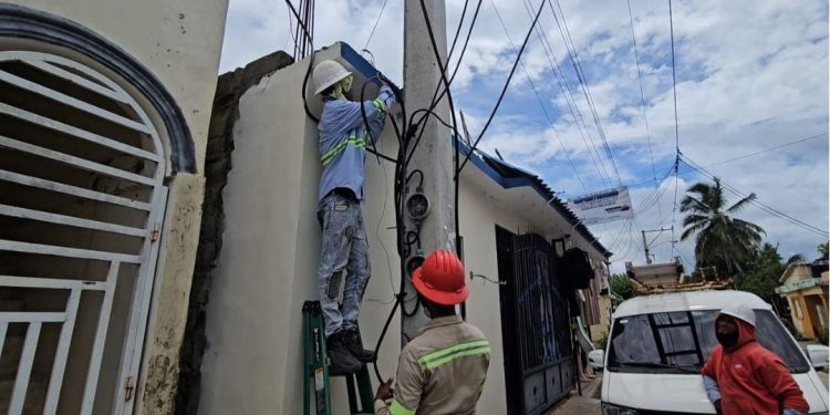 EDENORTE regulariza conexiones eléctricas en comunidades de las provincias Duarte, María Trinidad Sánchez y Sánchez Ramírez