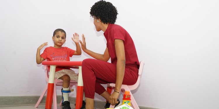El CAID brinda atención personalizada a niños con parálisis cerebral
