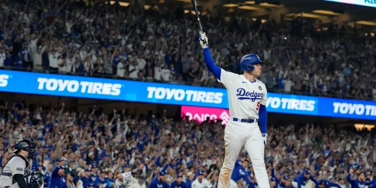 Freddie Freeman deja en el terreno a los Yankees con un grand slam y da a Dodgers el primer triunfo en la Serie Mundial