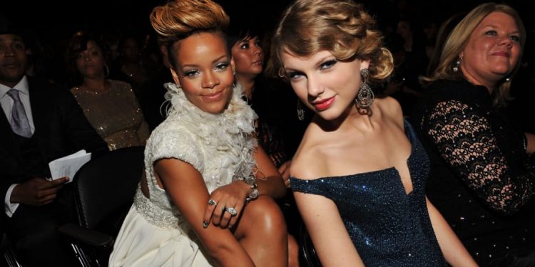 Taylor Swift ha superado a Rihanna y se ha convertido en la artista musical femenina más rica del mundo