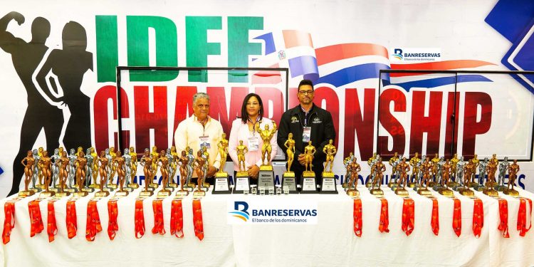 Gran Premio Absoluto Banreservas en el II IDFF Championship 2024 con 25 categorías en 7 divisiones de fisiculturismo y fitness