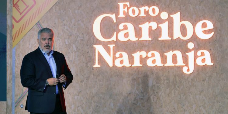 Iván Duque destaca el potencial de RD para liderar la economía creativa en el Caribe en el Foro Caribe Naranja