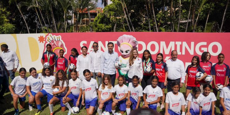 Emblemático mural en Santo Domingo recibe al Mundial Femenino Sub-17 de FIFA