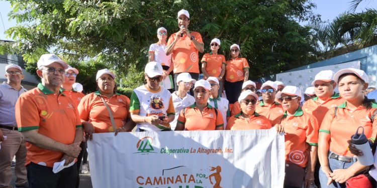 Cooperativa La Altagracia realiza su XXI Caminata por la Salud