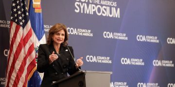 Raquel Peña en Simposio del COA: “República Dominicana ha recorrido un camino extraordinario de transformación”