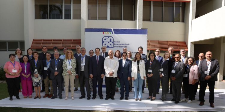 Rectores de CINDA discuten los desafíos de la inversión en investigación científica