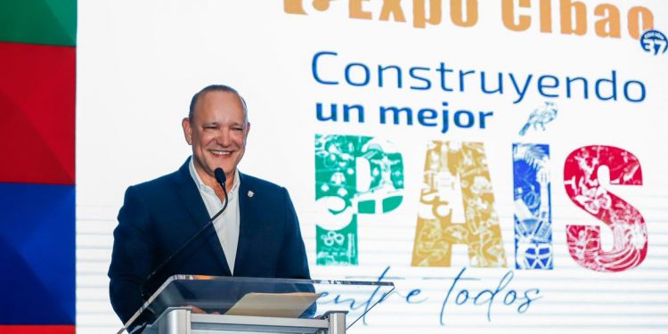 Alcalde Ulises Rodríguez resalta a Santiago como motor económico
