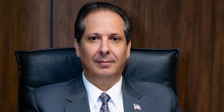 Ministro de Salud anuncia integración de salud mental en Atención Primaria y avances en Medicamentos de Alto Costo