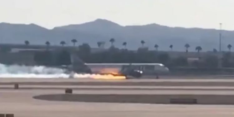 Avión de Frontier Airlines se incendia durante aterrizaje en Las Vegas sin víctimas