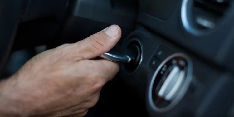 ¿Cuánta gasolina consumes al calentar el motor de tu auto?