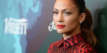 Jennifer Lopez hace un llamado a mujeres y latinos para que voten por Harris