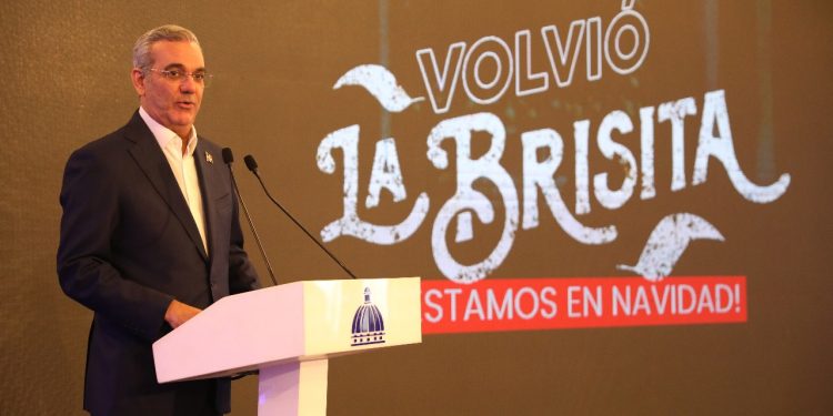 Presidente Abinader inaugura la Navidad 2024 con programas sociales, actividades familiares y el pago de regalía pascual