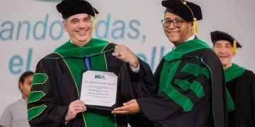 Presidente Abinader recibe título Honoris Causa de la Universidad ISA por su liderazgo y compromiso con la educación y el desarrollo productivo