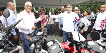 Ministerio de Agricultura impulsa el desarrollo agrícola con la entrega de 181 motores