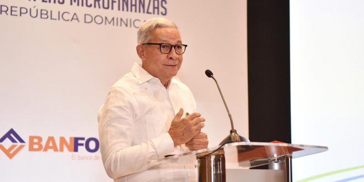 BANFONDESA lanza el primer bono sostenible de microfinanzas en República Dominicana