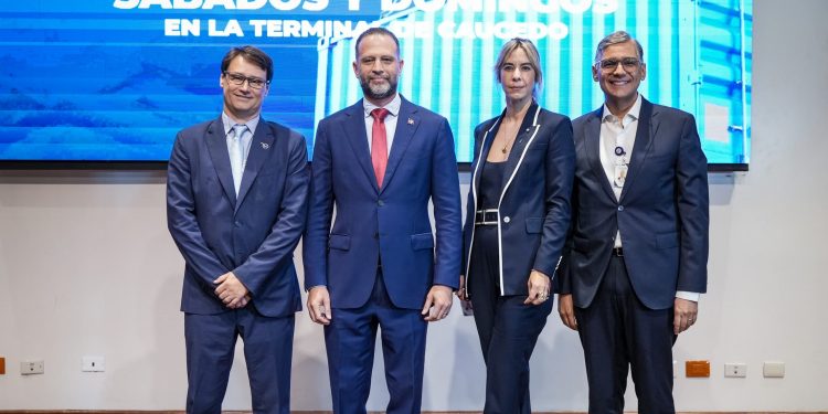 DGA y DP World Dominicana amplían horario de despacho de mercancías para mejorar logística y comercio