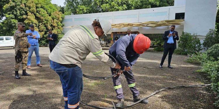 EDENORTE y PGASE desmantelan fraude eléctrico en negocio de muebles en La Vega