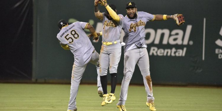 Con jonrones de Encarnación y Aderlin, Águilas vienen de atrás y derrotan a Toros 6-5 en 11 entradas