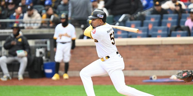Águilas dejan en el terreno al Licey y mantienen invicto en la serie «Titanes del Caribe»