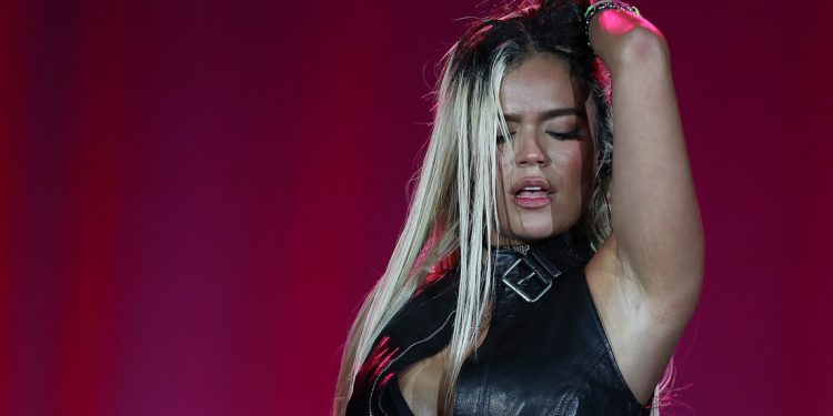 Karol G se Disculpa por la Controversia de su Canción ‘+57’