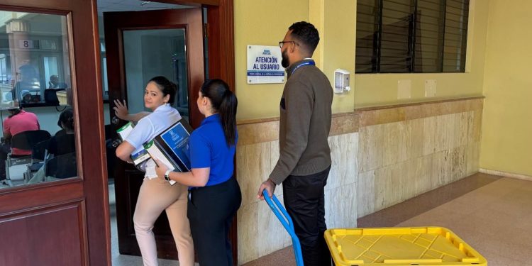 Ministerio Público acusa a 13 imputados en Operación Colibrí por red de falsificación de documentos