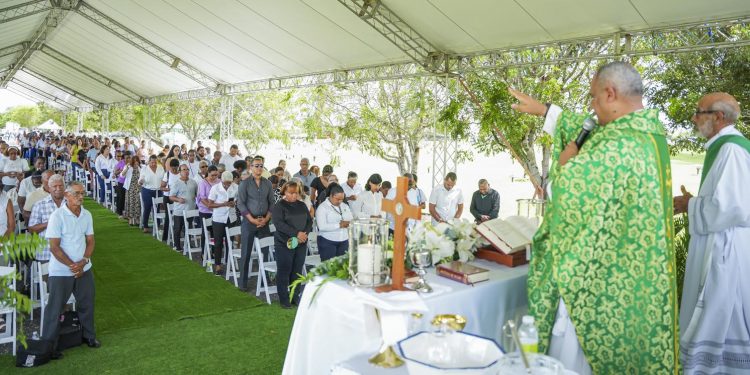 Parque del Prado celebra eucaristía en homenaje a los Fieles Difuntos
