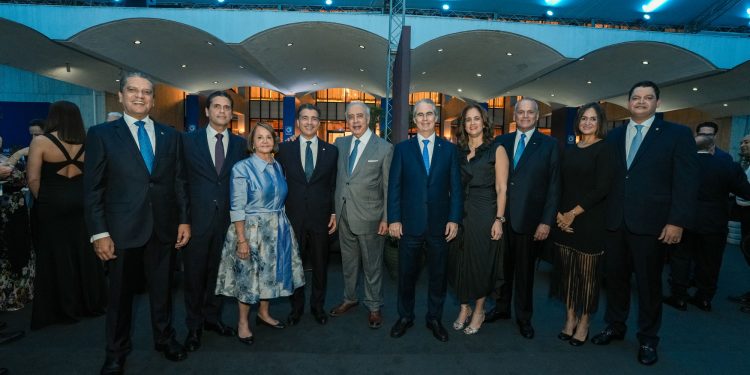 Banco Popular celebra la Navidad con cóctel corporativo y concierto sinfónico en Santiago