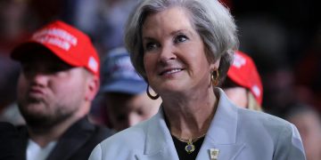 Susie Wiles, primera mujer en ser nombrada jefa de gabinete por Donald Trump