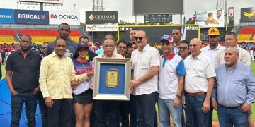 Inaugurado el Torneo de Béisbol Juvenil de la Fundación Villalona 2024 en Santiago