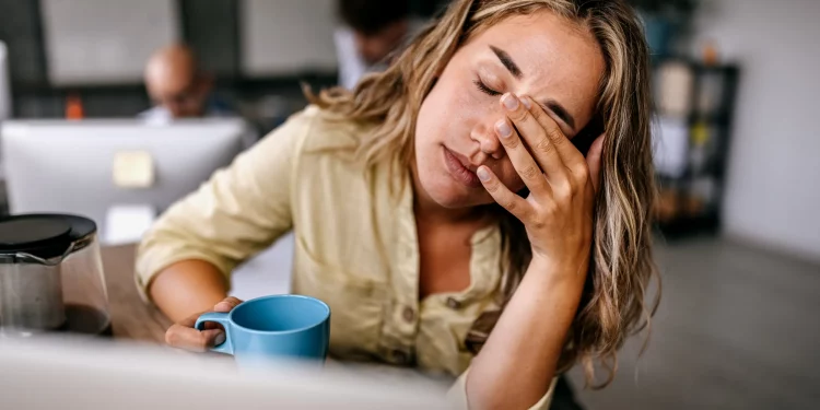 Despídete del agotamiento: alimentos que te dan energía sin necesidad de café