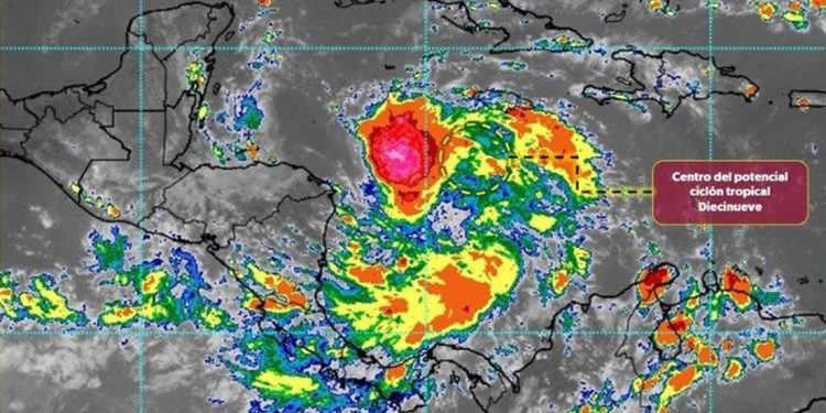 Potencial ciclón tropical en el Caribe podría convertirse en la tormenta Sara