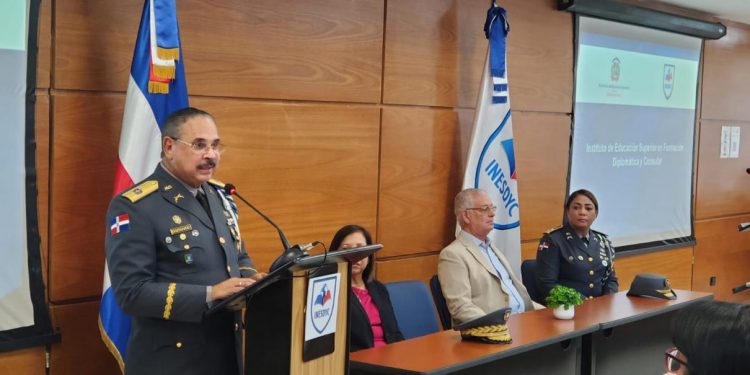 IPES e INESDYC concluyen exitosamente el tercer curso “Agregado Policial como Integrantes del Servicio Exterior” para oficiales superiores