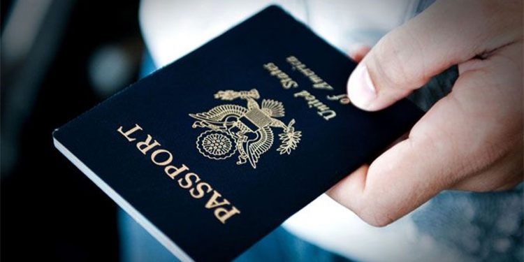Dominicano se declara culpable de usar identidad de boricua fallecido para obtener pasaporte y enfrenta 10 años de prisión