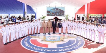 Presidente Luis Abinader lidera graduación de 29 cadetes de la Fuerza Aérea en Ciencias Aeronáuticas