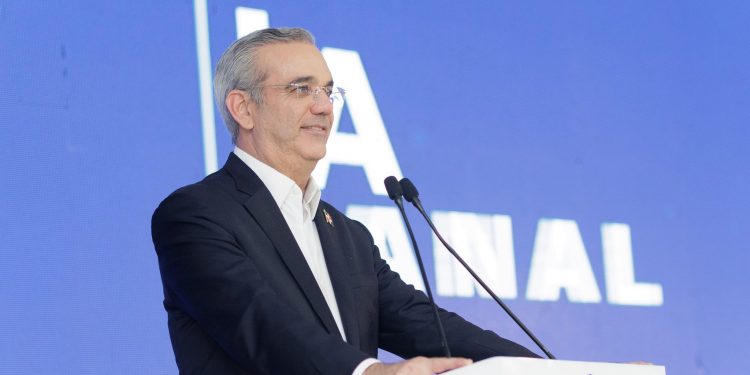 Presidente Abinader inicia construcción del Teleférico Santo Domingo Oeste y detalla obras en beneficio de 400 mil personas