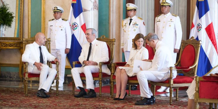 El presidente Abinader recibe cartas credenciales de siete nuevos embajadores