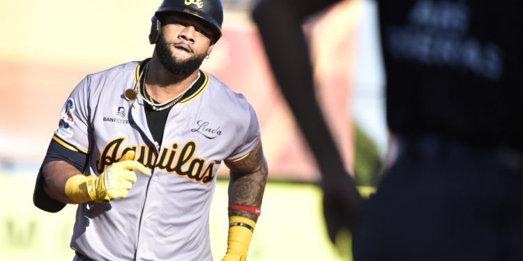 Con 15 hits, incluyendo 4 cuadrangulares, las Águilas vapulean 11-2 a los Leones