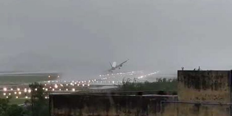 Avión de IndiGo casi cae al intentar aterrizar en Chennai debido a ciclón Fengal