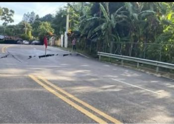 Hundimiento en la Carretera Turística Luperón afecta importante vía de conexión entre Santiago y Puerto Plata