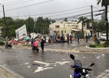Explosión en oficina de abogados en Sosúa deja una persona herida; autoridades investigan causas