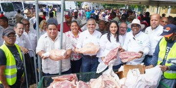 Inespre beneficia a más de 70,000 personas en la Feria “La Navidad del Cambio” en Azua