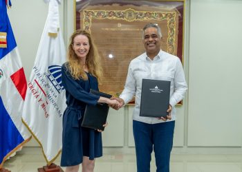 Gobierno dominicano y Agencia Francesa acuerdan programa para impulsar transición energética